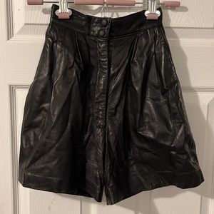Vintage 90s Danier black leather shorts high waisted pockets Size XS
